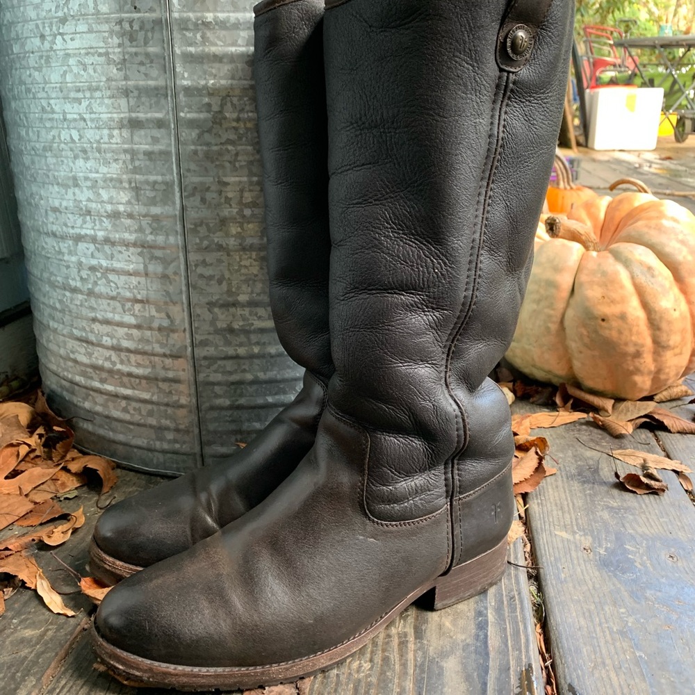 Frye Melissa shearling-lined leather boots, size 9.5
